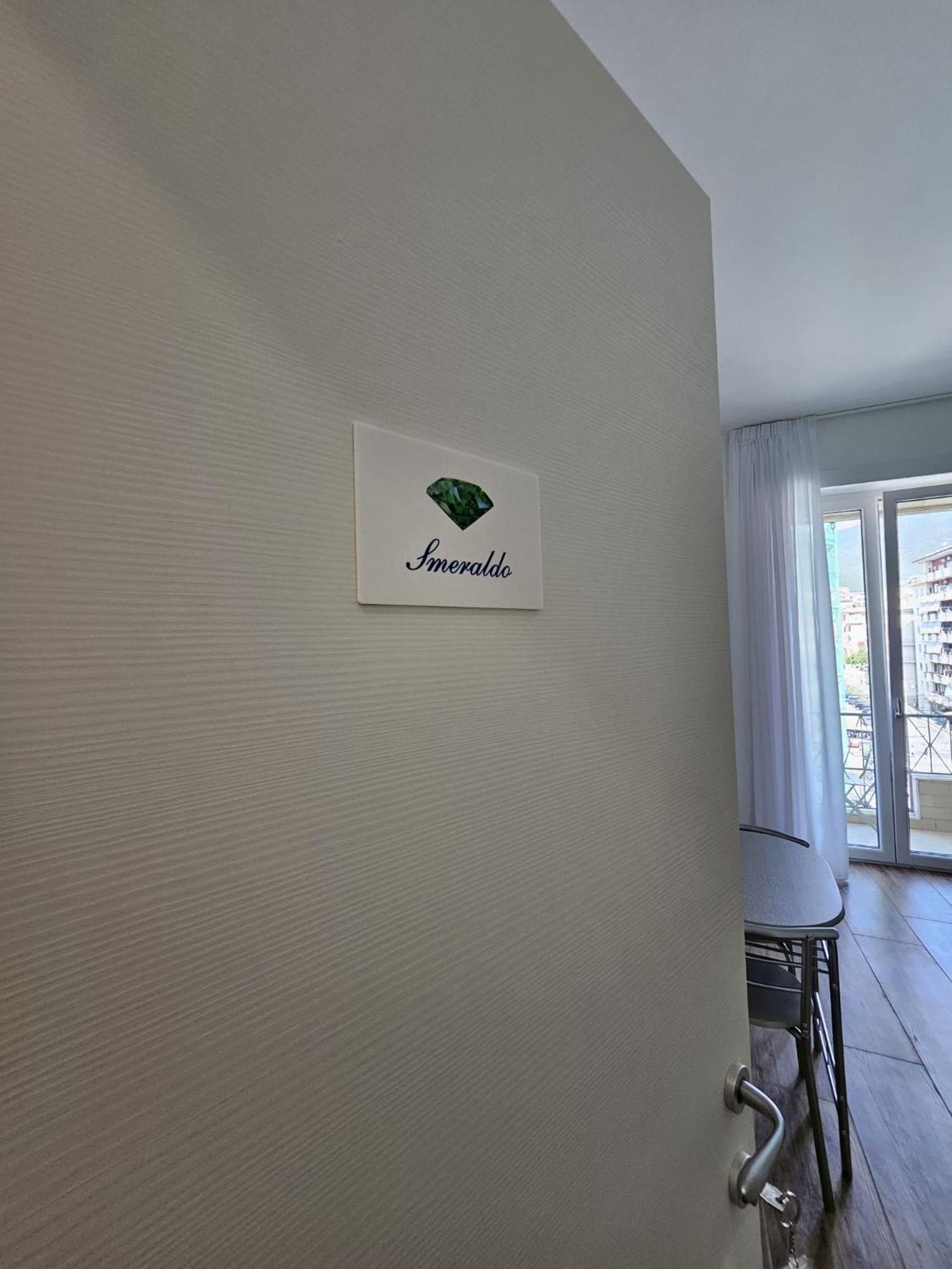 B&B Pietre Preziose Салерно Екстериор снимка